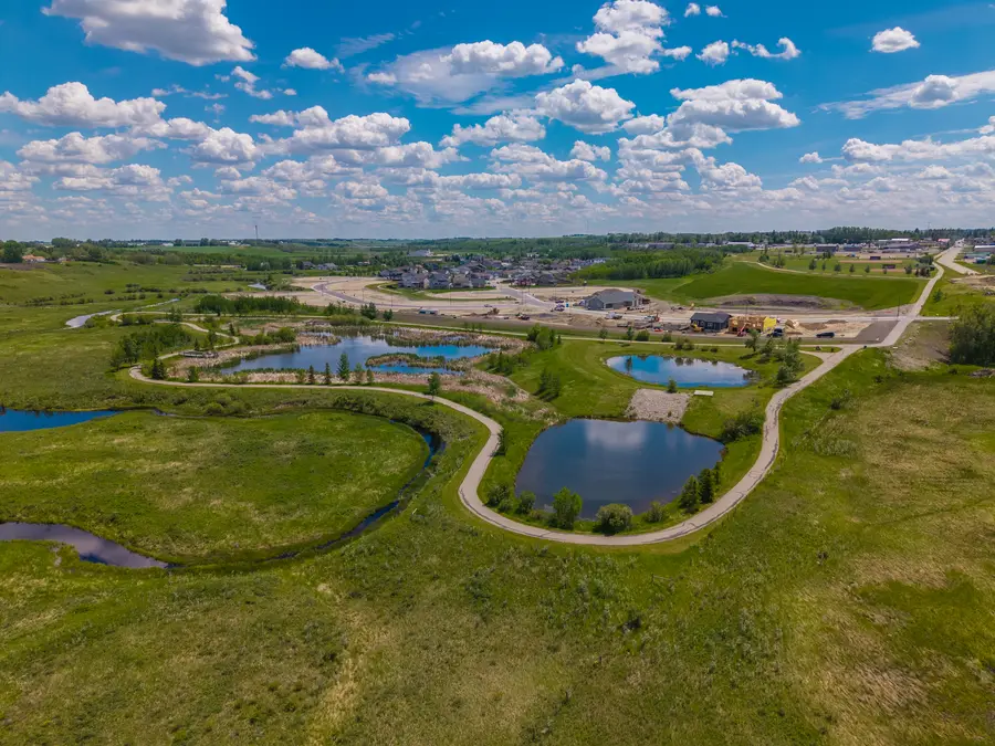 Aerial view of Valarosa's parks, ponds and walking paths in Didsbury